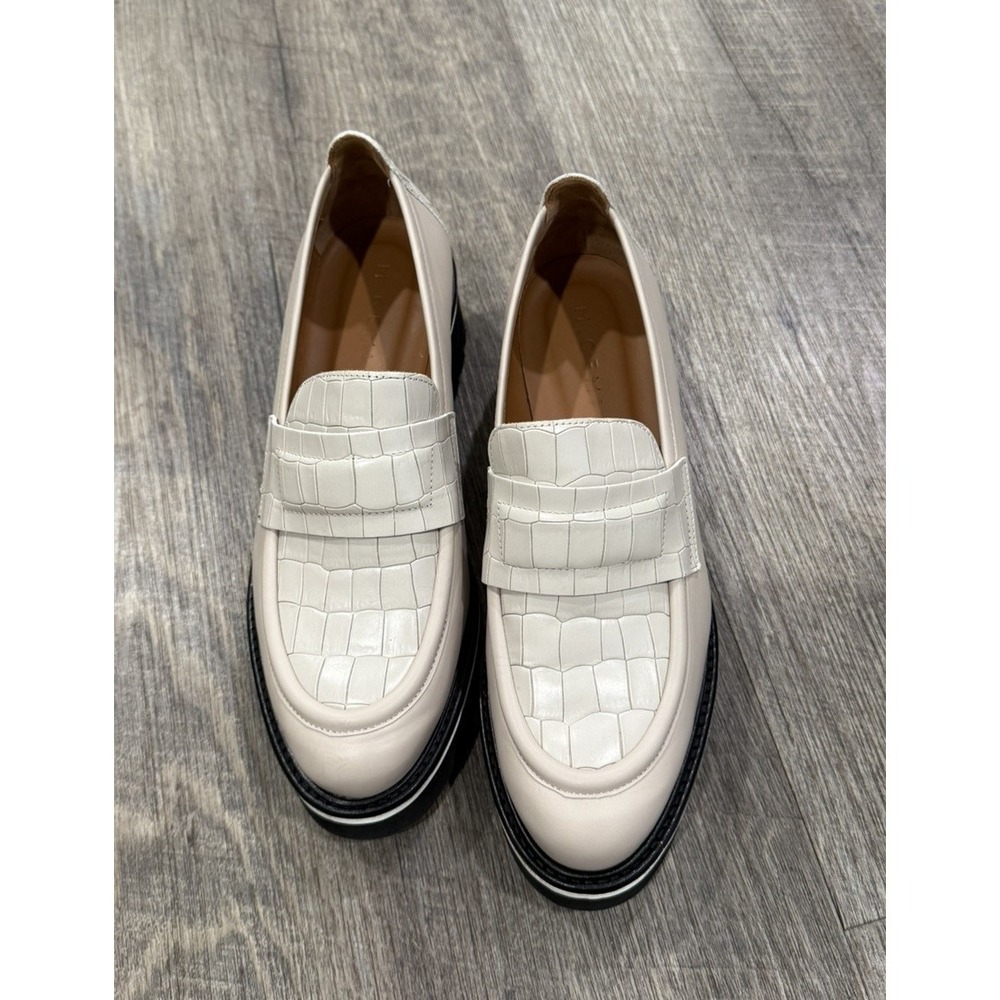 M. Gemi c 37 1/2 Elsa‎ Croco Printed Loafers Ivory NWOT 7.5